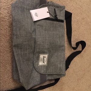Herschel Messenger Bag